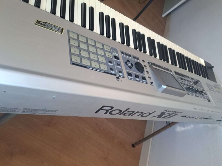 Teclado sintetizador 88 teclas Roland Fantom X8 - Imagen 3