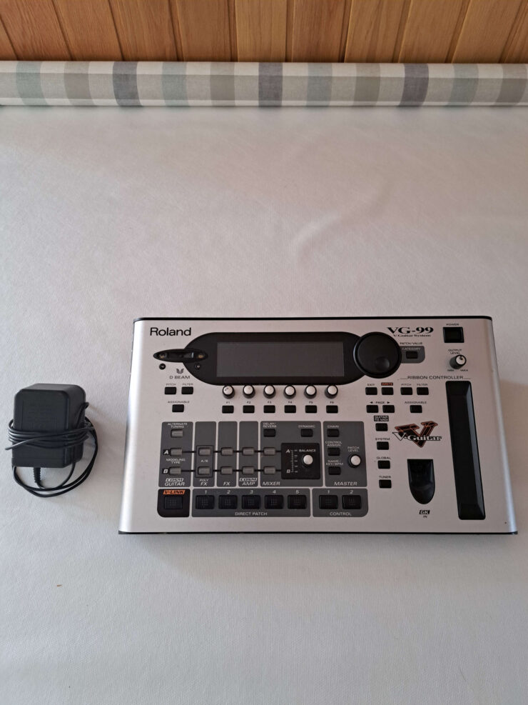 Módulo Procesador de sobremesa para guitarra Roland VG 99 - Imagen 2
